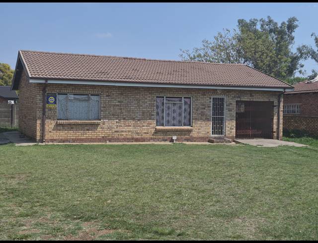 2 bed property to rent in FAIRLEIGH